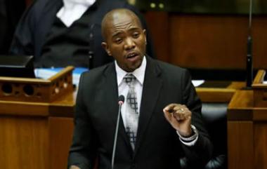 Democratic Alliance leader, Mmusi Maimane told almost 200 people in Hlalani that he would keep raising the issue of replacing the tiny 3m x 5m temporary houses with proper homes, as well as service delivery failures at all levels of government.