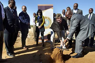 Last year in June, a sod turning ceremony was held for Moruleng Mall. Minister of Cooperative Governance and Traditional Affairs, Richard Baloyi and Corne Claasen MD at New Africa Developments jointly broke ground to the exciting new development.