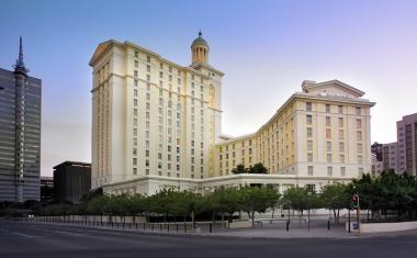 Tsogo Sun already operates three full-service hotels in Cape Town’s city centre: The Cullinan‚ Southern Sun Waterfront and Southern Sun Cape Sun‚ as well as the recently refurbished SunSquare Cape Town in Gardens.