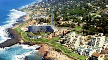 Ballito, the heart of the North Coast just 30 minutes north of Durban, lies nestled between rippling fields of sugar cane, KwaZulu Natal’s famous Green Gold