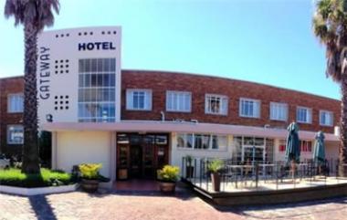 The Gateway Hotel and Retail Centre previously known as the Delmont Hotel, will fall under the auctioneer’s gavel on the 3rd of July.