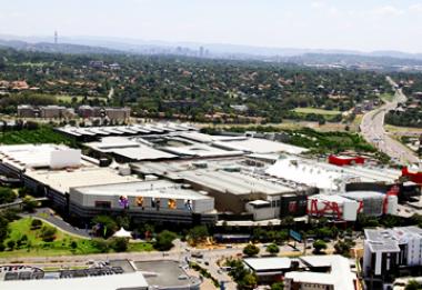 Old Mutual and Pareto have entered into an asset swap transaction involving Menlyn Shopping Centre [Picture above] and Cavendish Square.