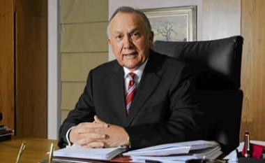 Retail tycoon and Tradehold chairman Christo Wiese said the acquisition was in line with management’s decision to focus on the acquisition of regionally dominant shopping centres.